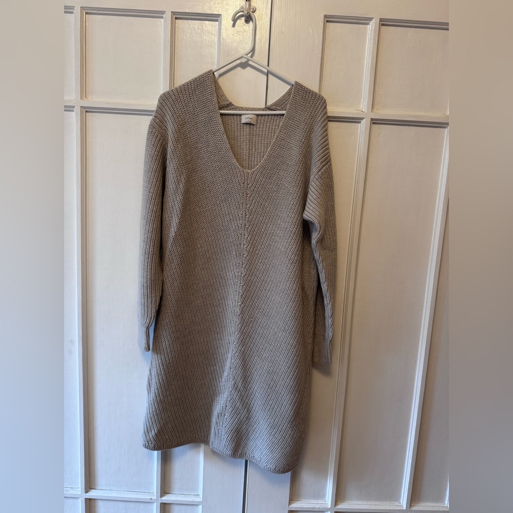 Wilfred Light Grey V-Neck Merino Wool Sweater Dress